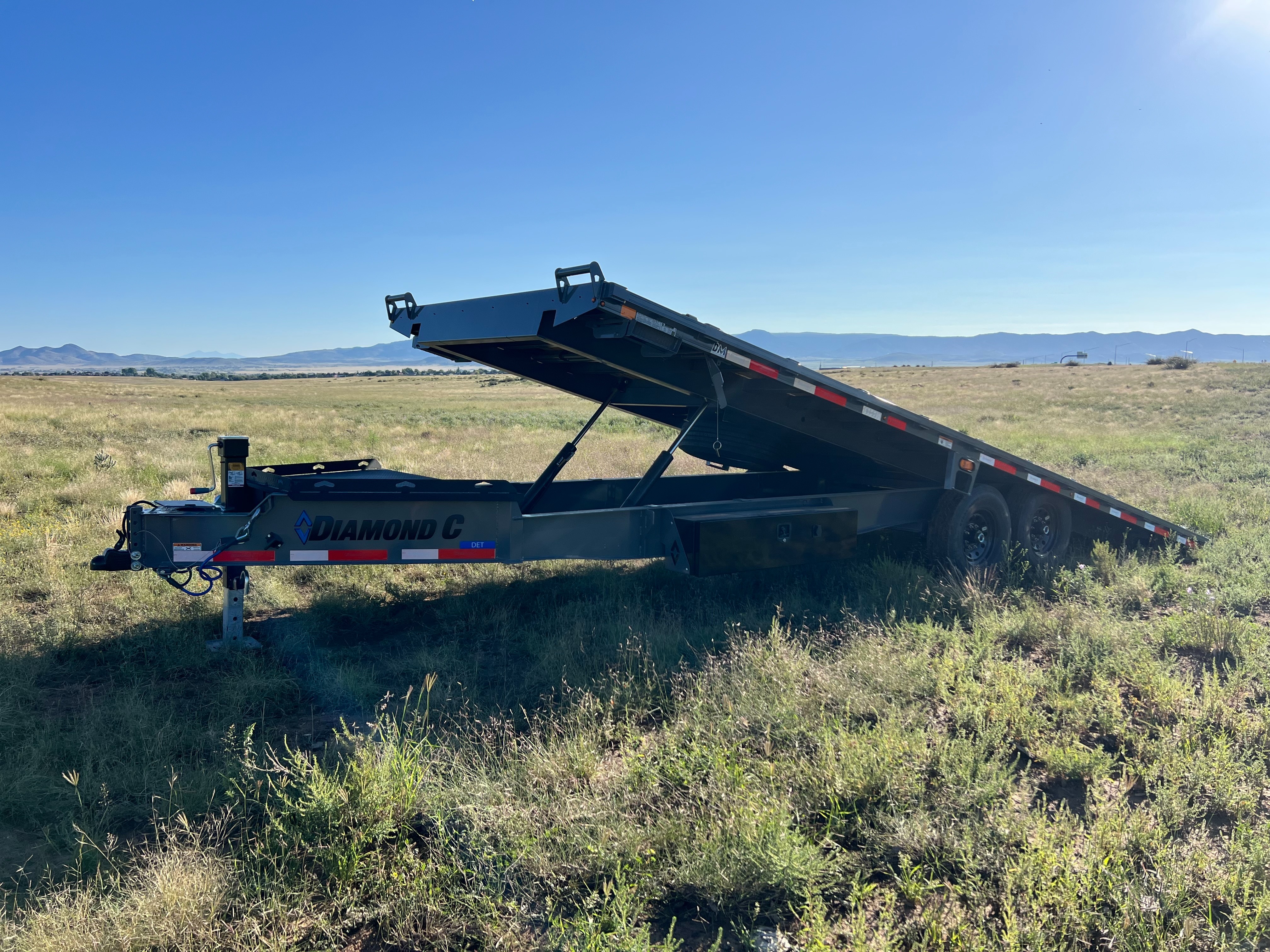24ft Tilt Trailer — photo 1 of 7